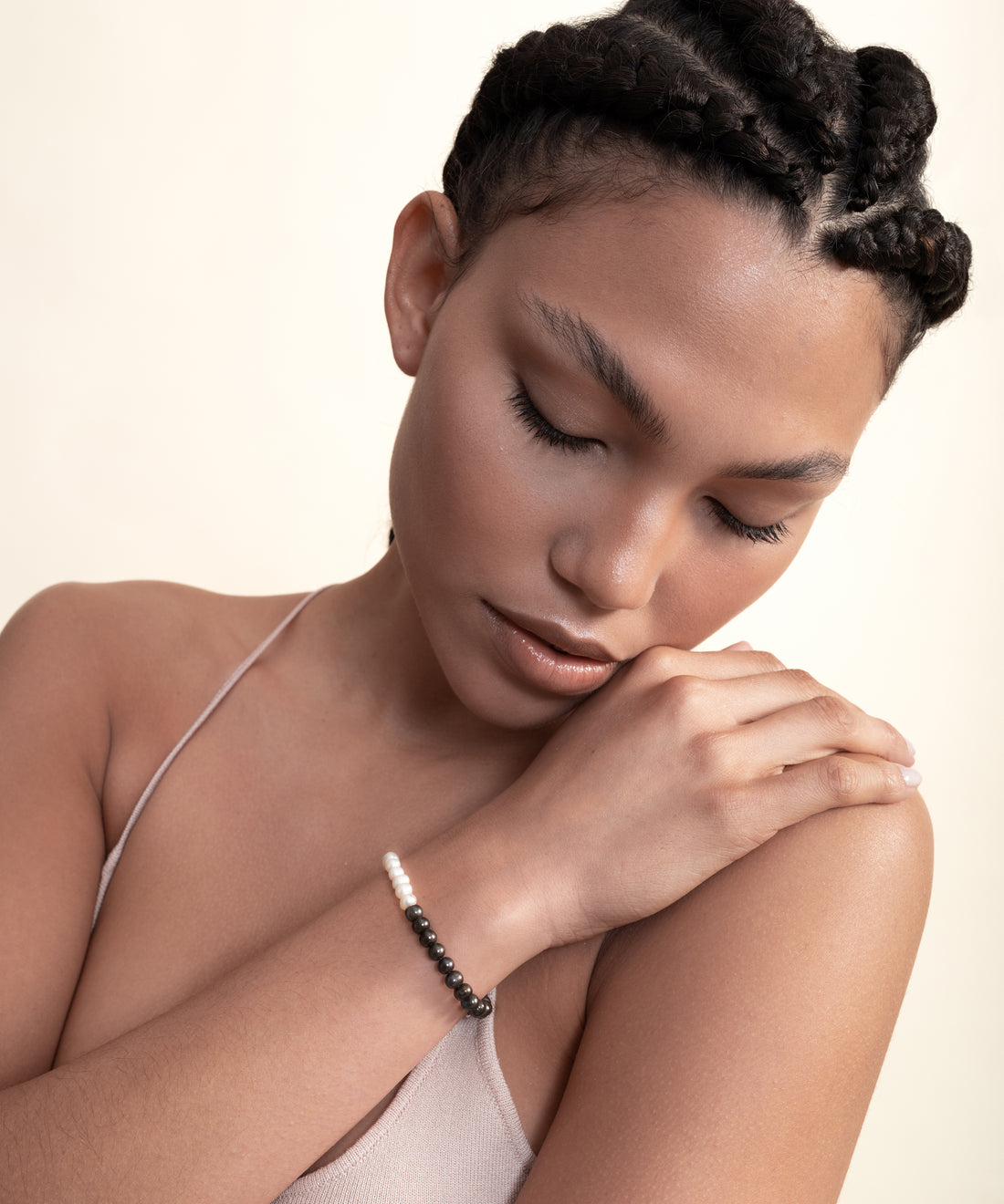 [WOMEN] Sumerian Black & White Pearl Unisex Bracelet product detail