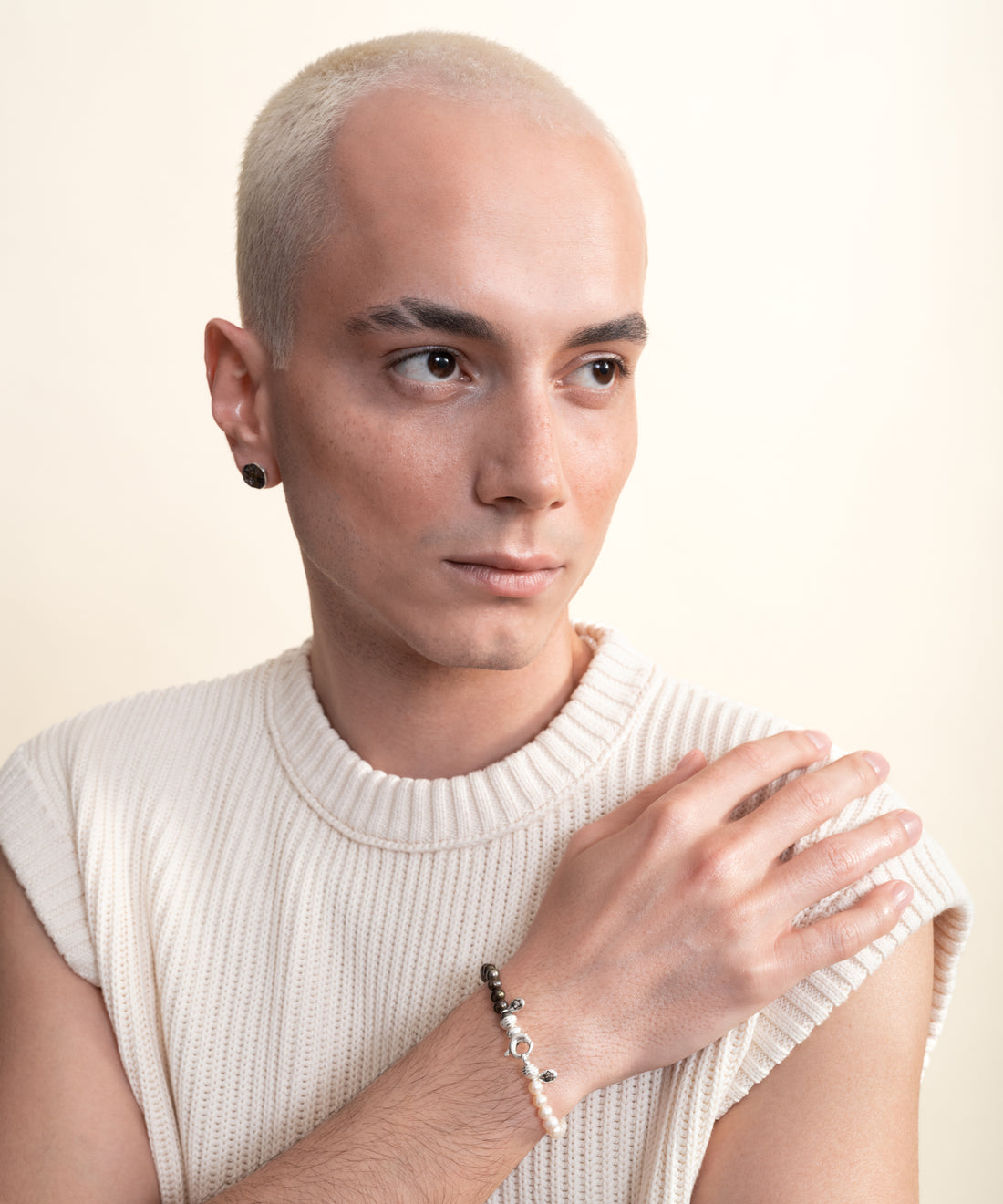 [MEN] Sumerian Black & White Pearl Unisex Bracelet product detail
