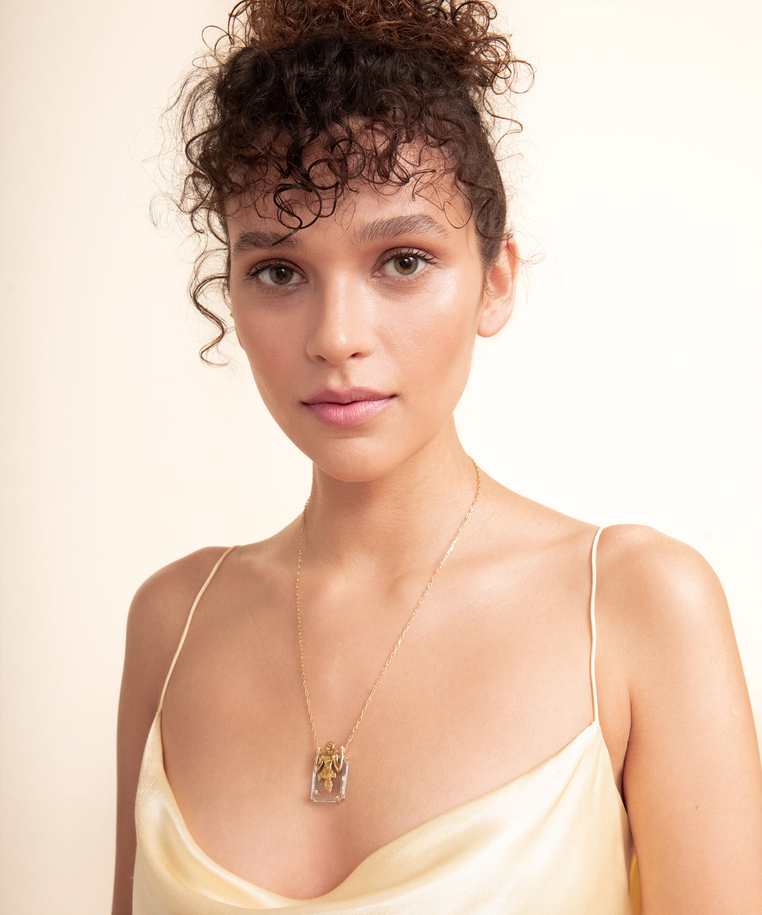 [WOMEN] Birdman Crystal Gold Unisex Necklace product detail