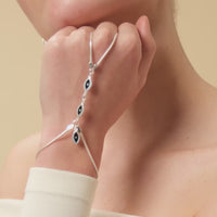 Eye Finger Bracelet Black Silver