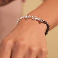 [WOMEN] Sumerian Black & White Pearl Unisex Bracelet product detail