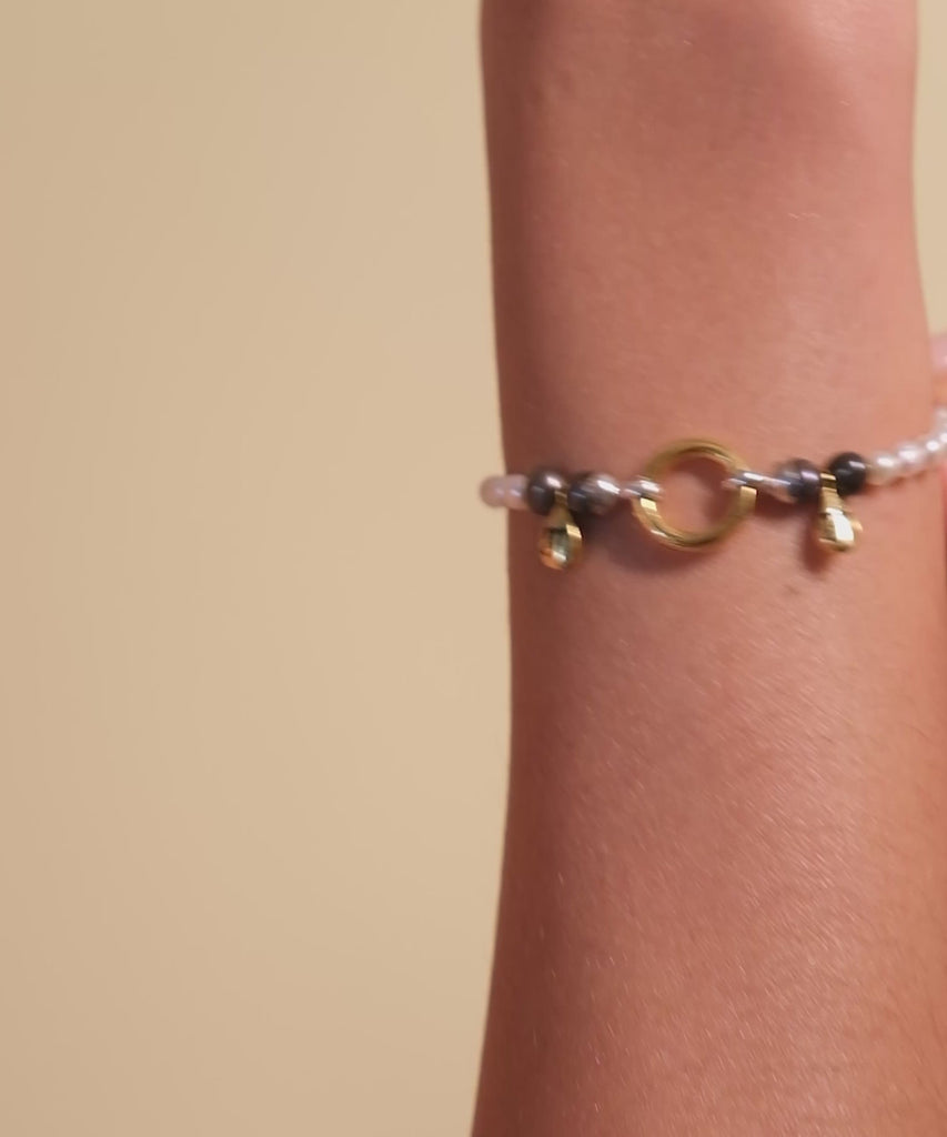 [WOMEN] Sumerian White Pearl Unisex Bracelet product detail