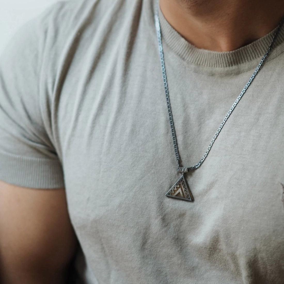 Anu Triangle Chain Necklace