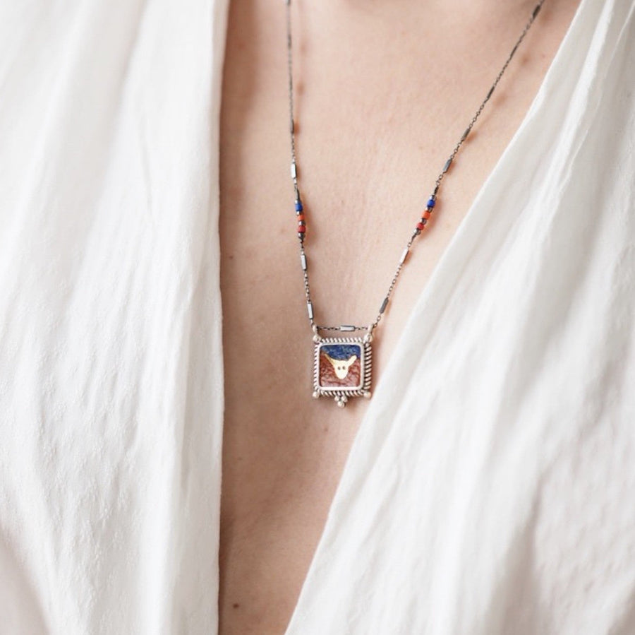 Lapis&Coral Bull Necklace